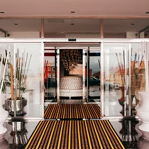 Art - Adults Only Santander